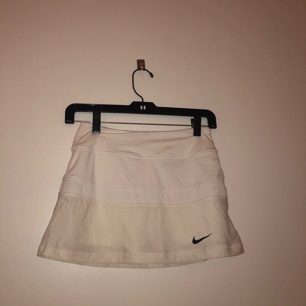 white nike tennis skirt